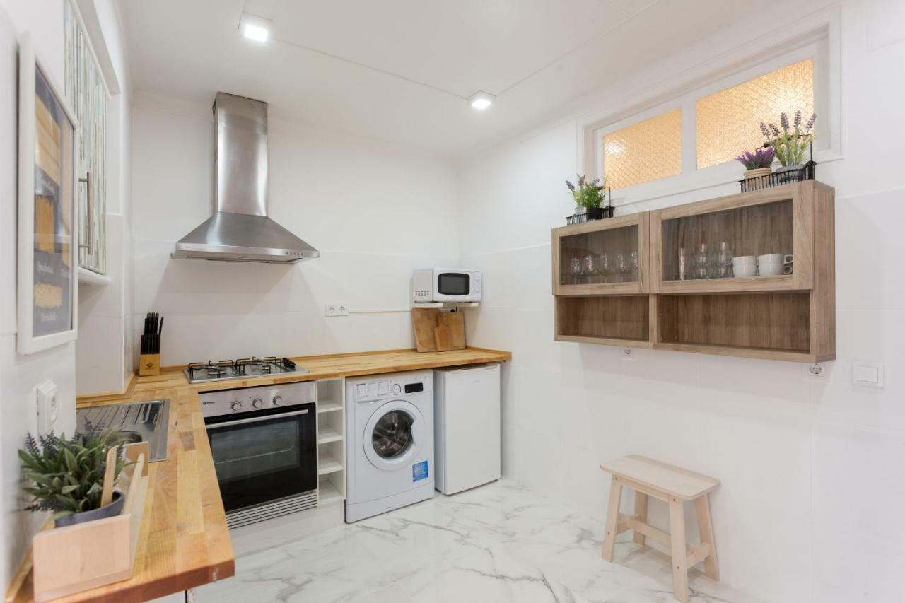 Liberty Duplex Three-bedroom - By Lu Holidays Apartment *